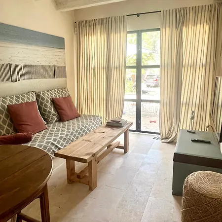 No Valido Homestay Javea